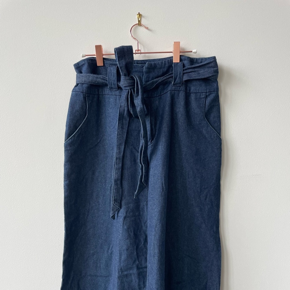 Urban Outfitters wide leg culotte denim with waist tie size 8
